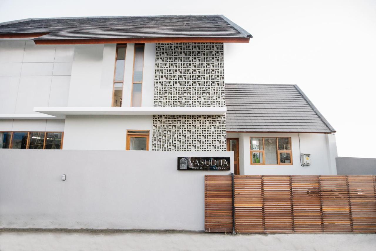 Vasudha Hostel Canggu Екстериор снимка